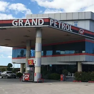 Grand Petrol Ξενοδοχείο